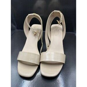 Comfort C EST. 1946 Womens Shoes Sz 10 Beige